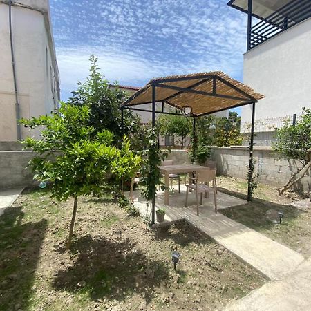 Vila Luani Vlorë Exteriör bild