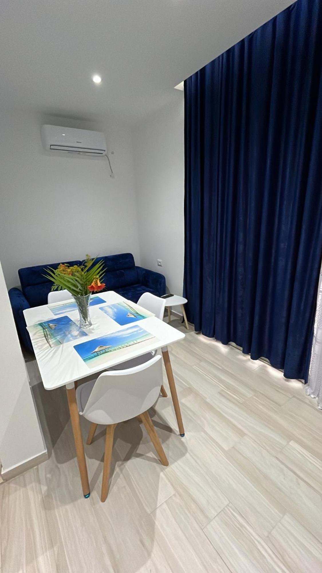 Vila Luani Vlorë Exteriör bild