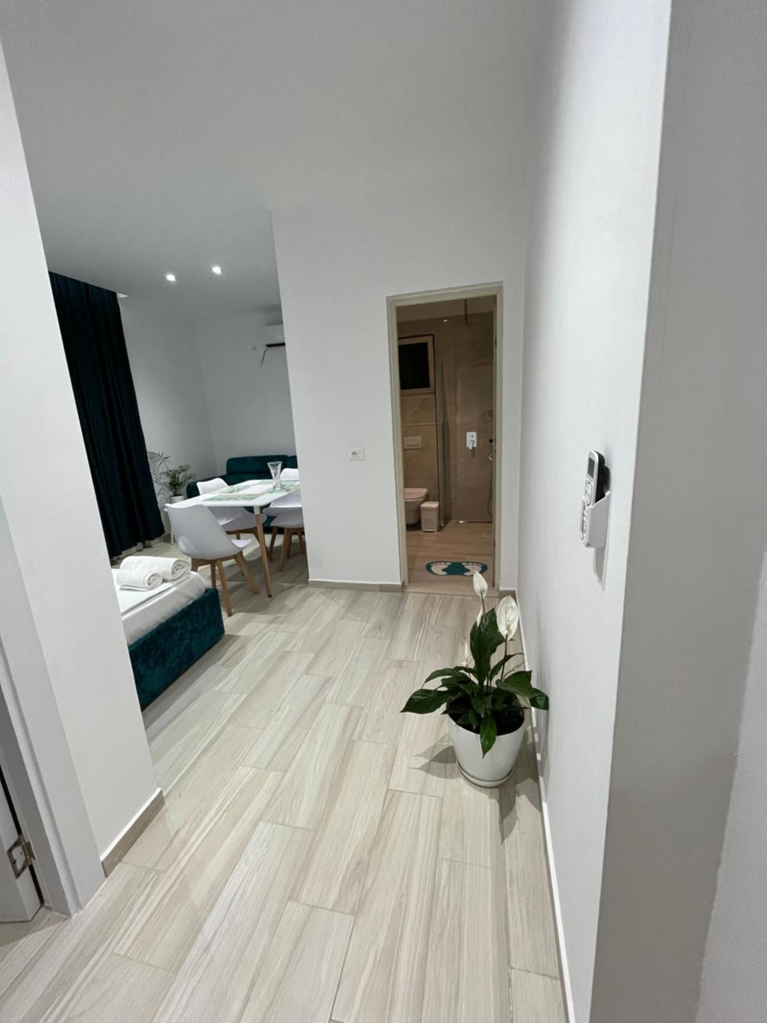 Vila Luani Vlorë Exteriör bild