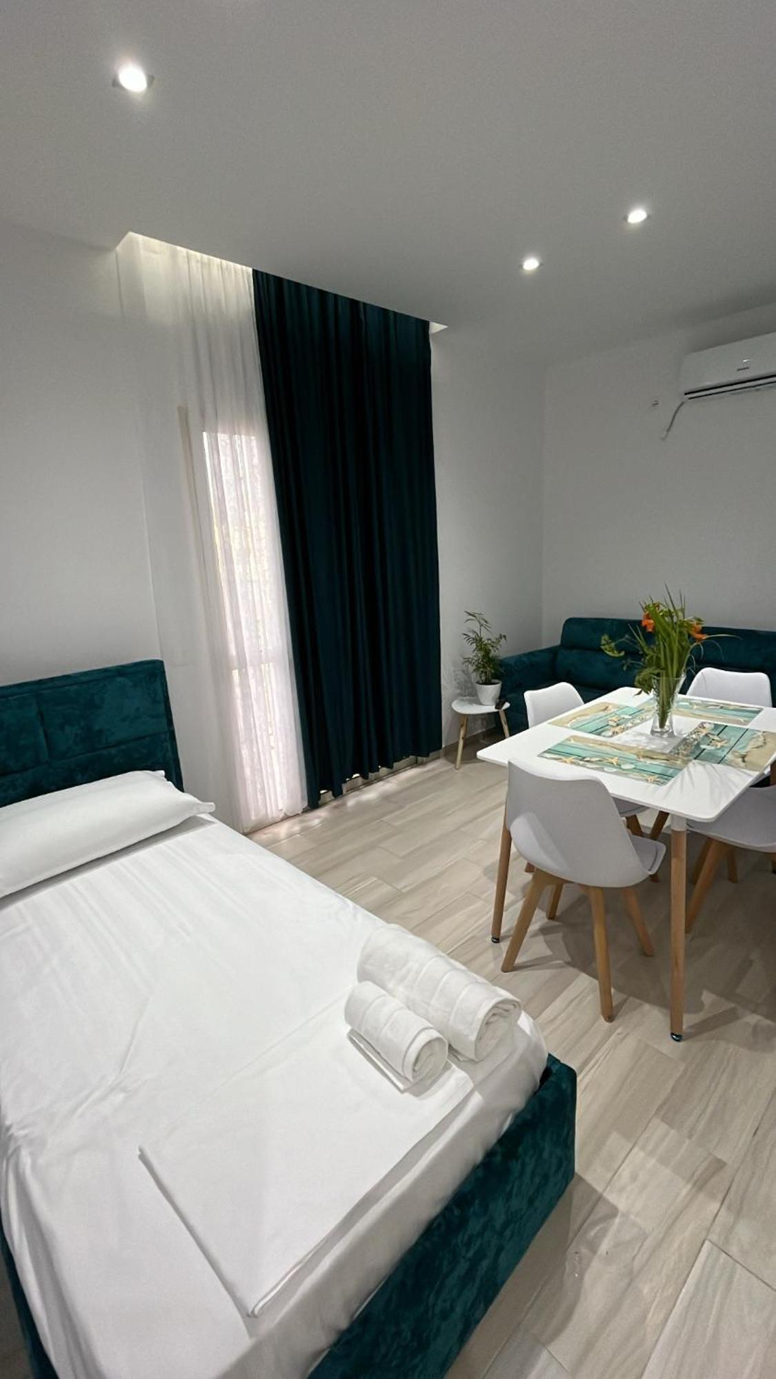 Vila Luani Vlorë Exteriör bild