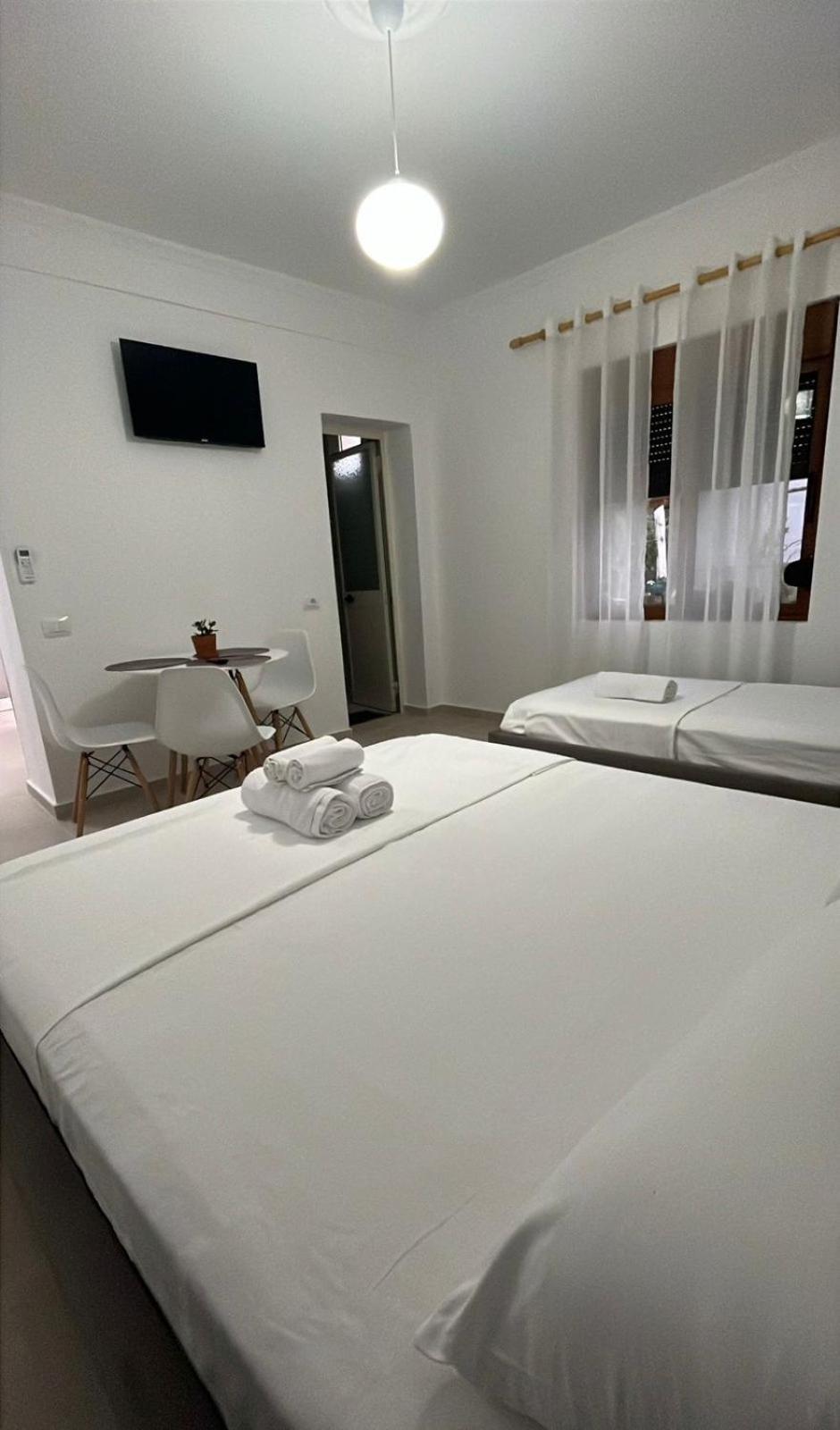 Vila Luani Vlorë Exteriör bild